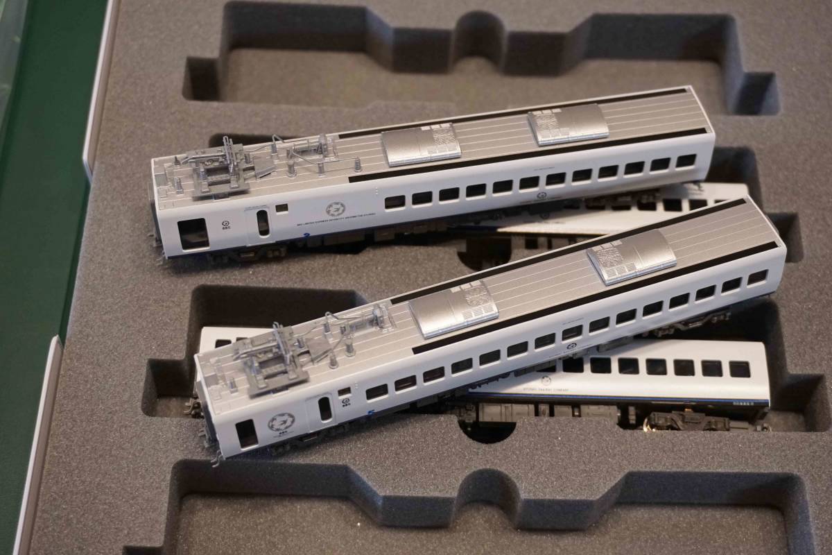 KATO 885系 「福!列車かもめ」仕様 SM-7編成 6両編成 KATO 885系 「福!列車かもめ」仕様 SM-7編成 6両編成
