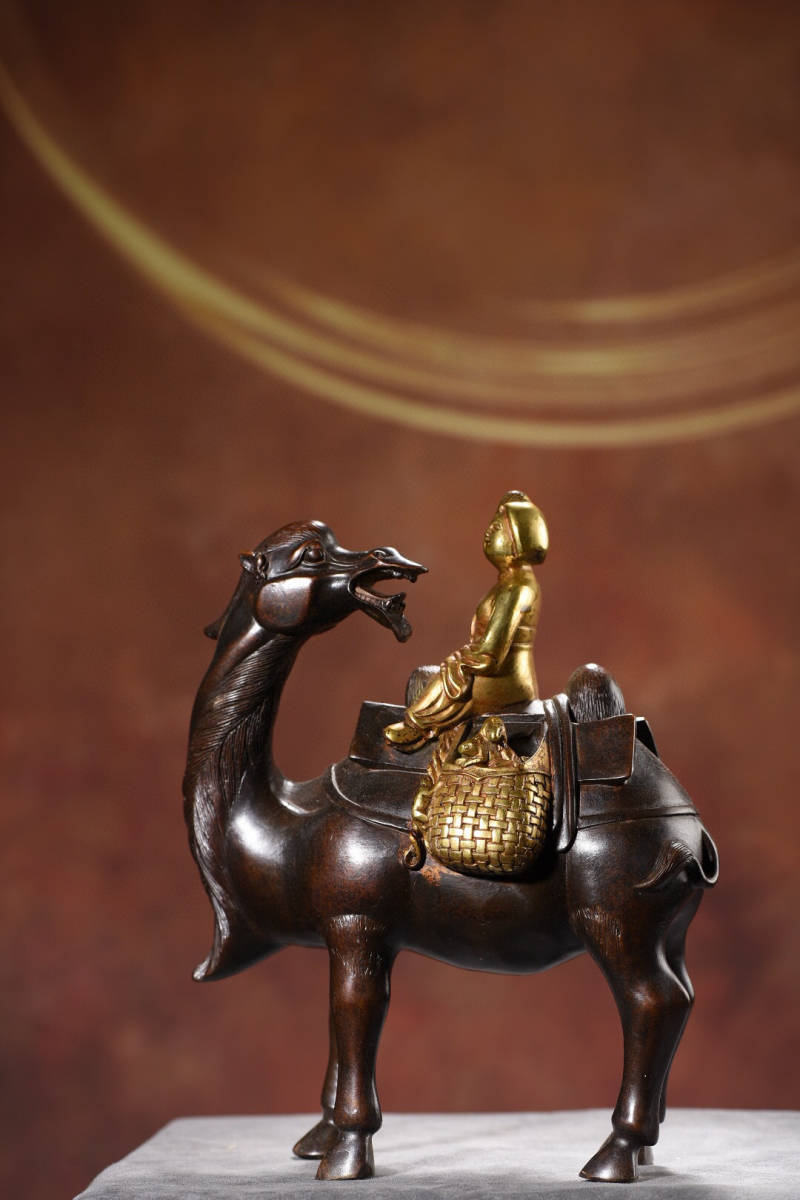 【古寶奇蔵】銅製・塗金・駱駝・置物・賞物・中国時代美術