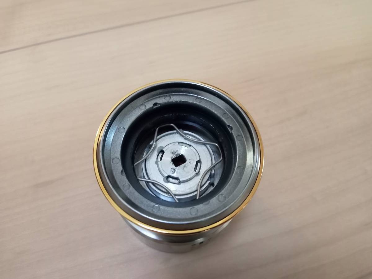 芸能人愛用 【極美品】シマノ 18ステラ純正替えスプール C3000MHG
