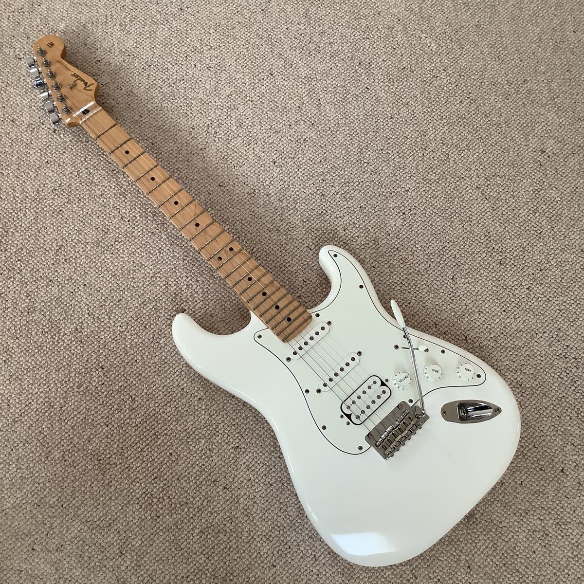 Fender Stratocaster フェンダーストラトキャスター ホワイト Fender Stratocaster フェンダーストラトキャスター ホワイト