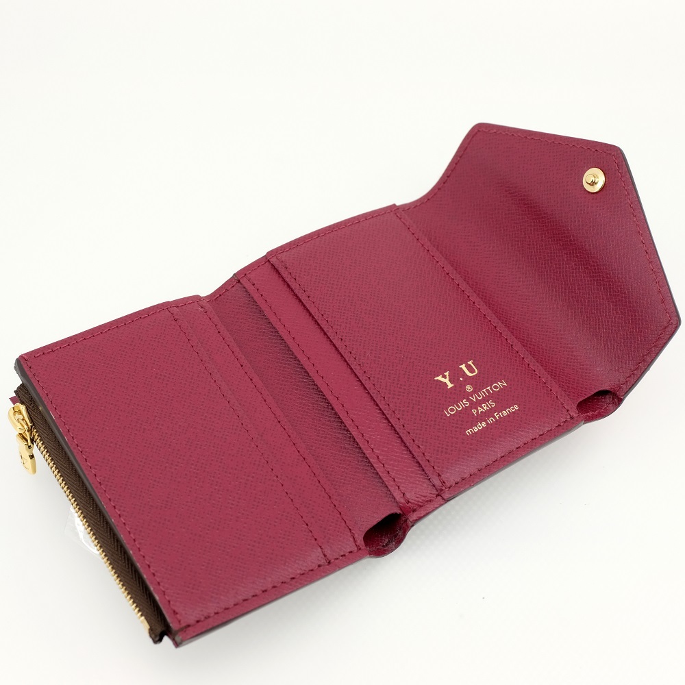 ルイヴィトン ポルトフォイユ・ゾエ 三つ折り財布（小銭入れあり） モノグラム M62932 RFID（ICチップ入り） ※イニシャル入り「Y.U」_画像2
