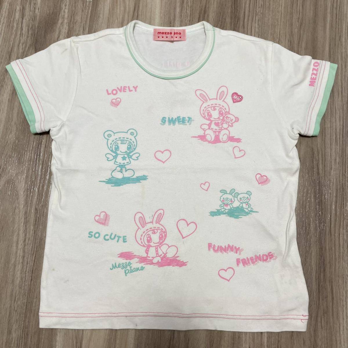 Mezzo piano メゾピアノ　ベリエちゃん　イラスト　Tシャツ 140cm　Sサイズ　ホワイト　ピンク　T-shirt S-size berrie