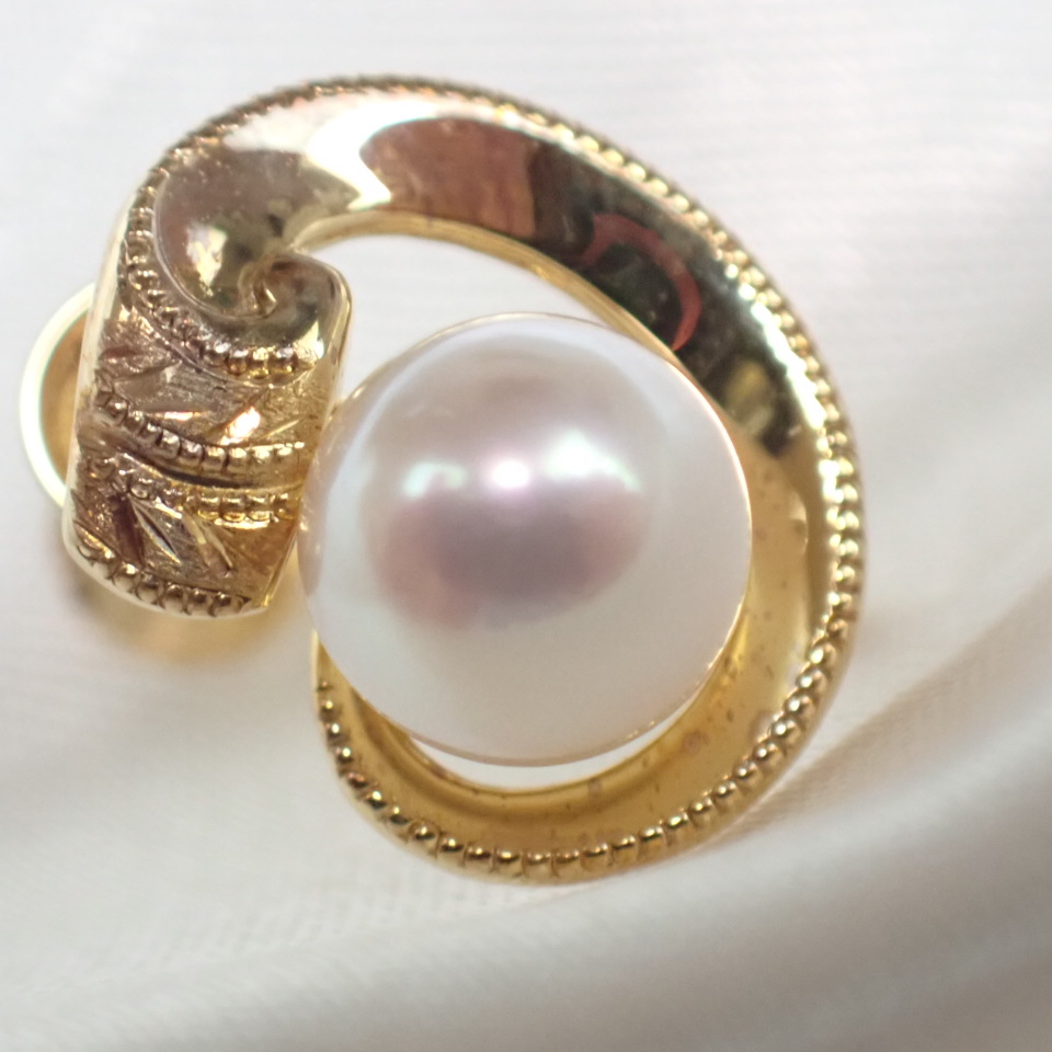 ミキモト MIKIMOTO アコヤ真珠 6.8mm イヤリング K18 WG ミキモト MIKIMOTO アコヤ真珠 6.8mm イヤリング K18 WG