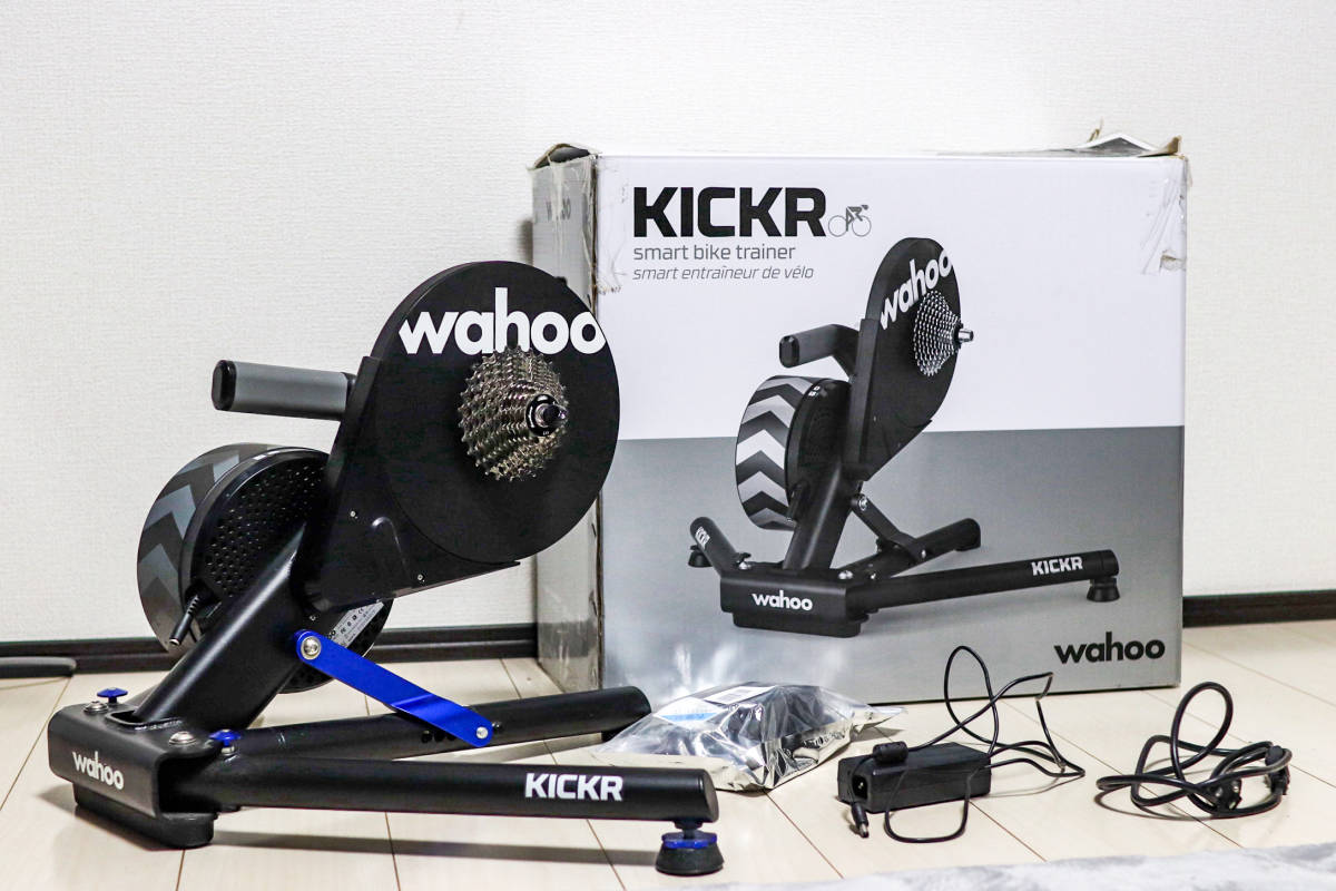 走行少】Wahoo KICKR V4 スマートバイクトレーナー おまけつき