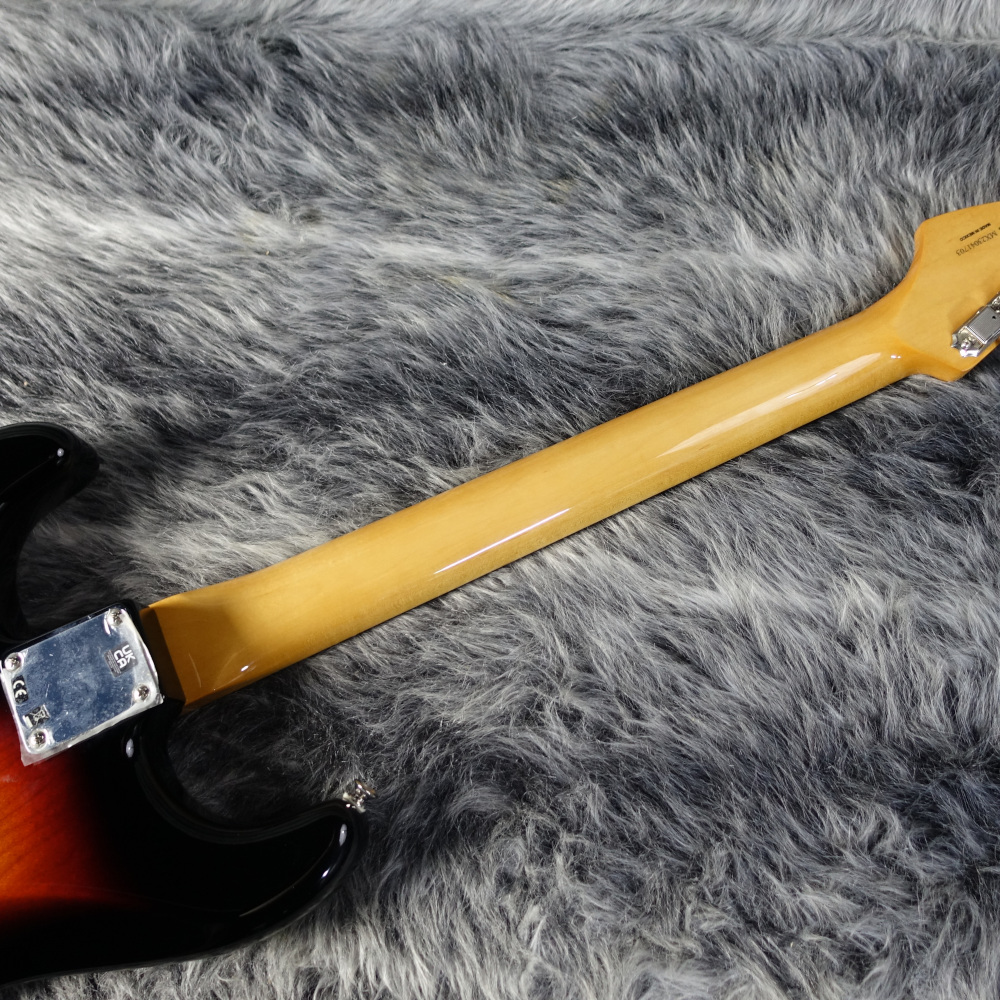 Fender Vintera II 60s Stratocaster Rosewood Fingerboard 3-Color Sunburst_画像6