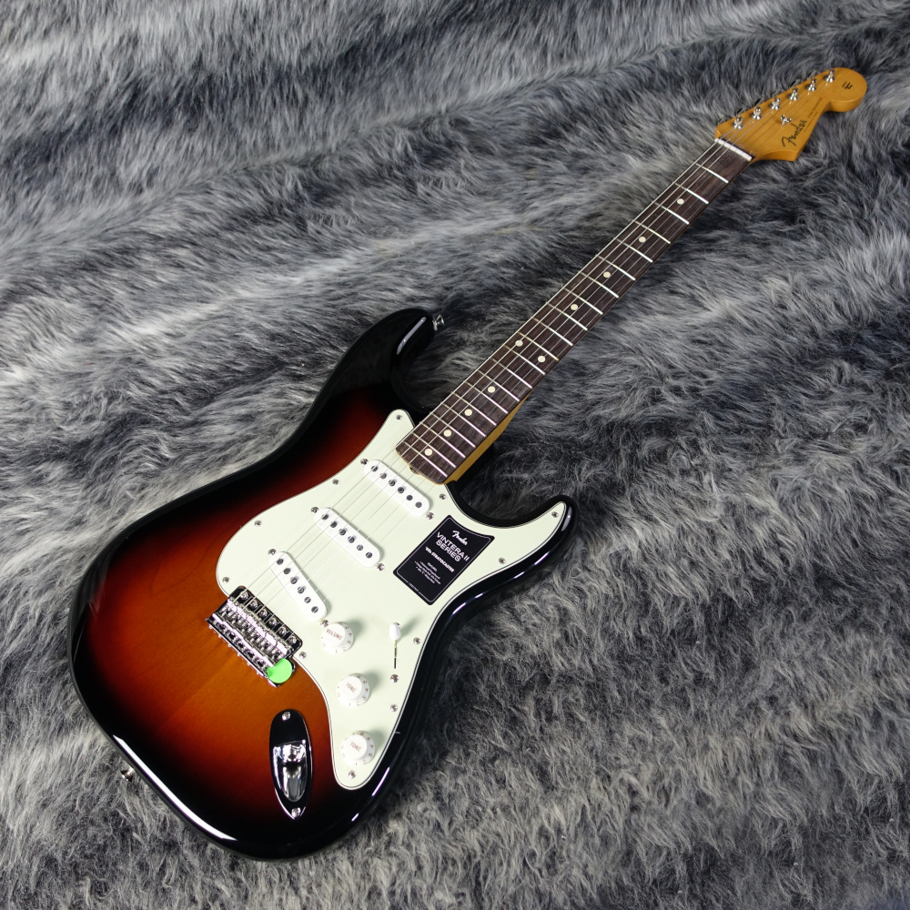Fender Vintera II 60s Stratocaster Rosewood Fingerboard 3-Color Sunburst_画像4