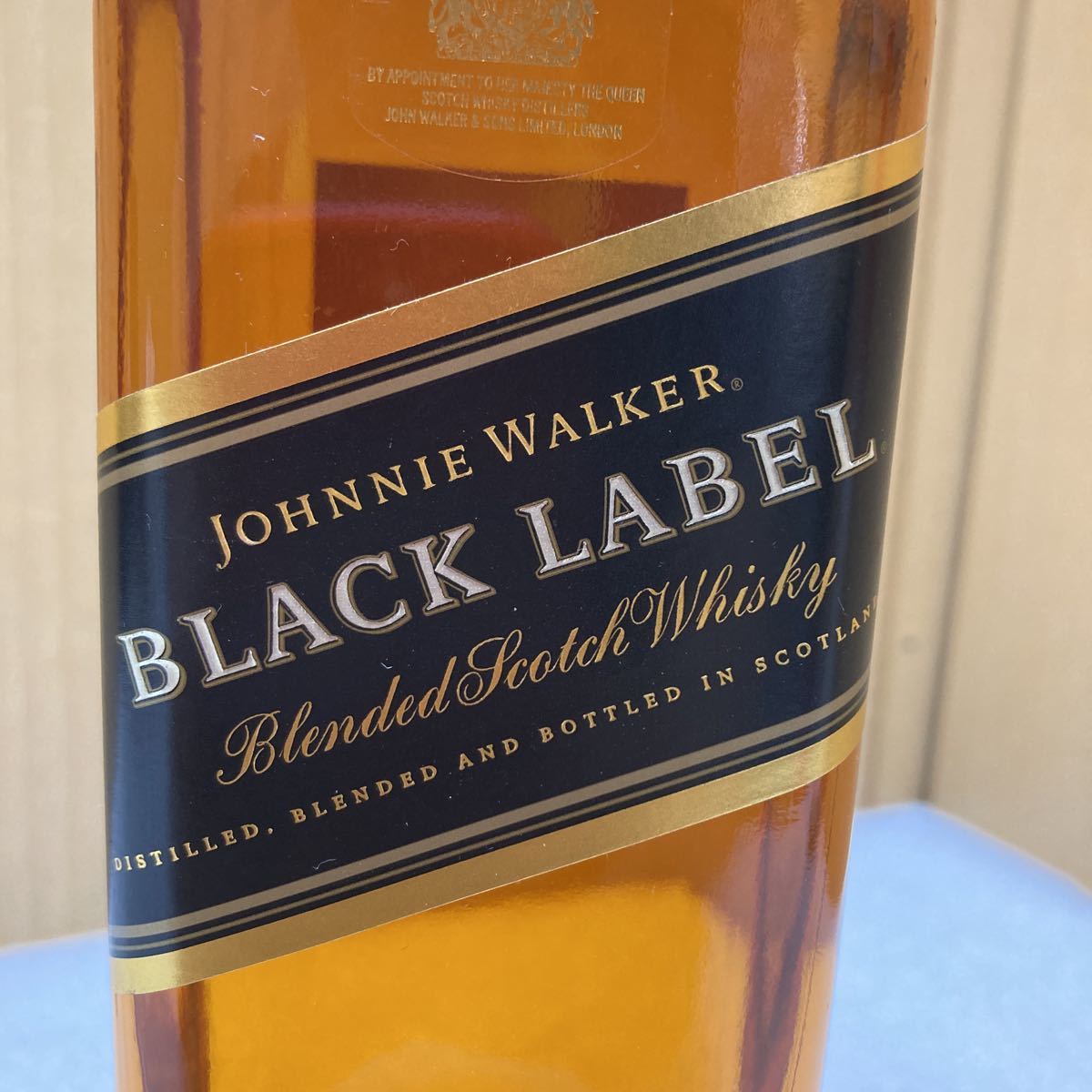 YK6695 未開栓/古酒◎ジョニーウォーカー ブラックラベル 12年 Johnnie Walker BLACK LABEL BLENDED SCOTCH WHISKY 700ml_画像2