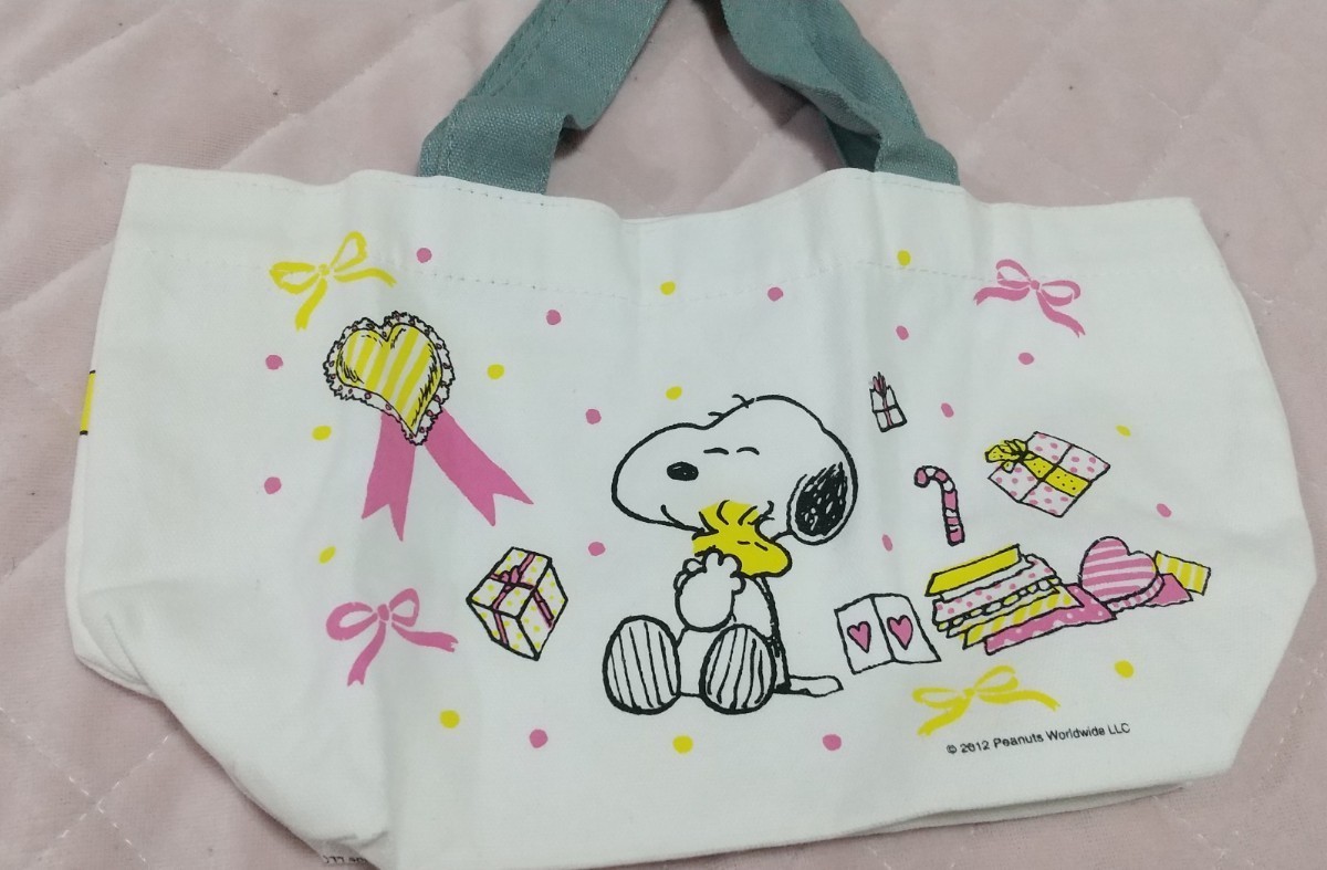 トートバッグ　スヌーピー ミニトートバッグ　レタスクラブ　PEANUTS 　SNOOPY エコバッグ　キャンパスポーチ　 三越 銀座 SNOOPYinGINZA _画像8