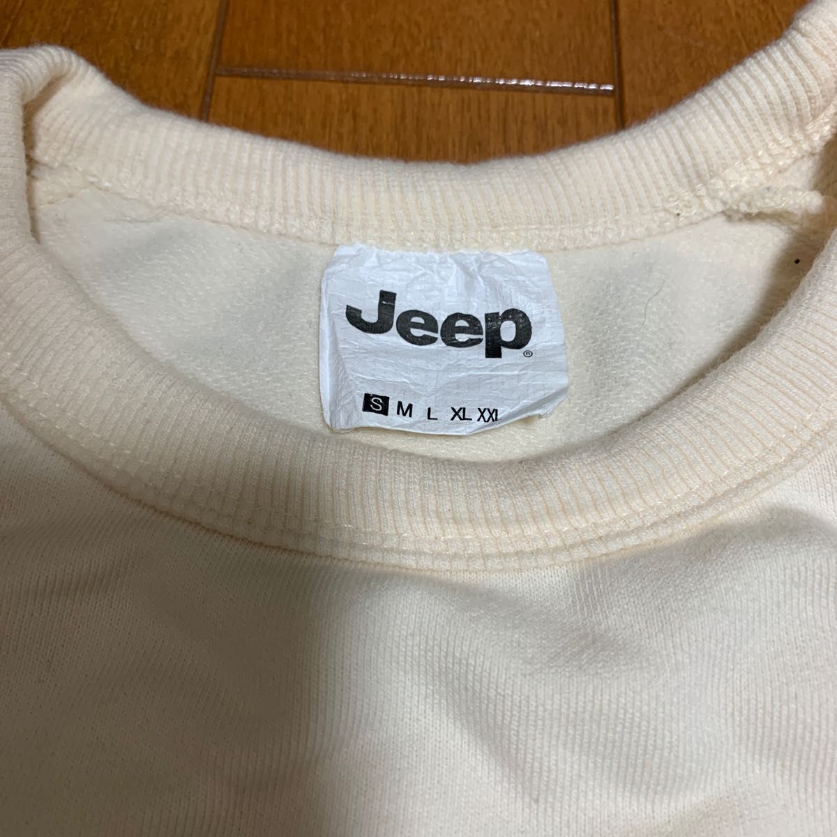 jeep タグのところはシュワシュワですが汚れはなしです。