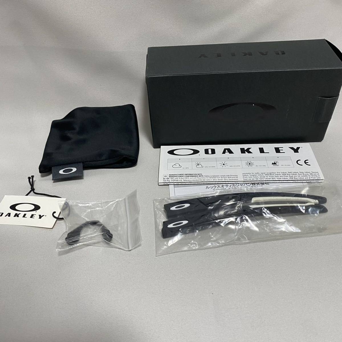 世界有名な 美品 OAKLEY オークリー サングラス CROSSRANGE クロス