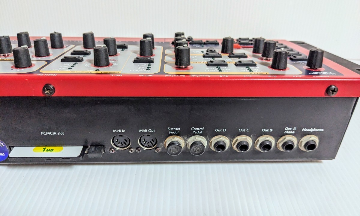 ジャンク品　CLAVIA　nord rack 2　音源モジュール　シンセサイザー　SRAM CARD(1MB)付き_画像7