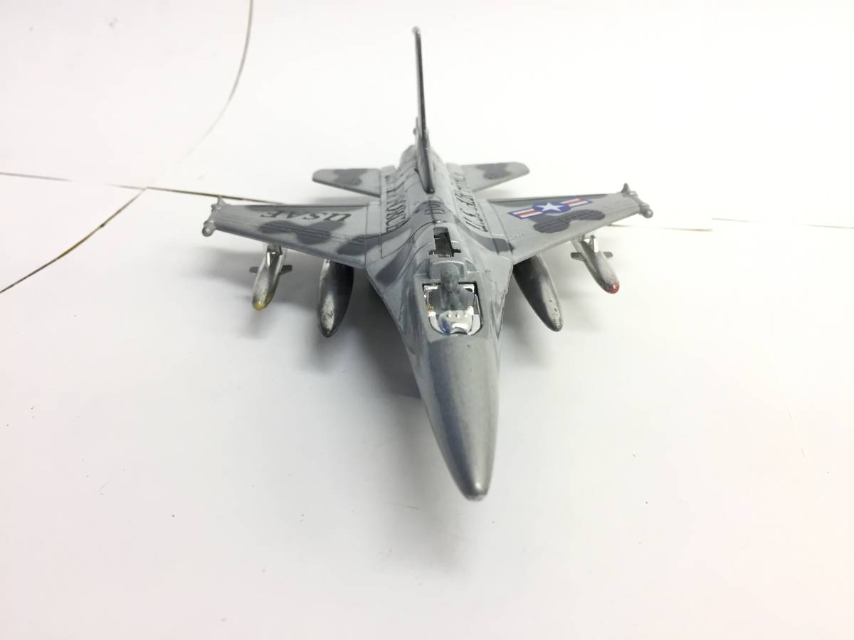 [玩具] F-16 戦闘機 飛行機 軍用機 おもちゃ プルバック ダメージあり USAF US.air force_画像5