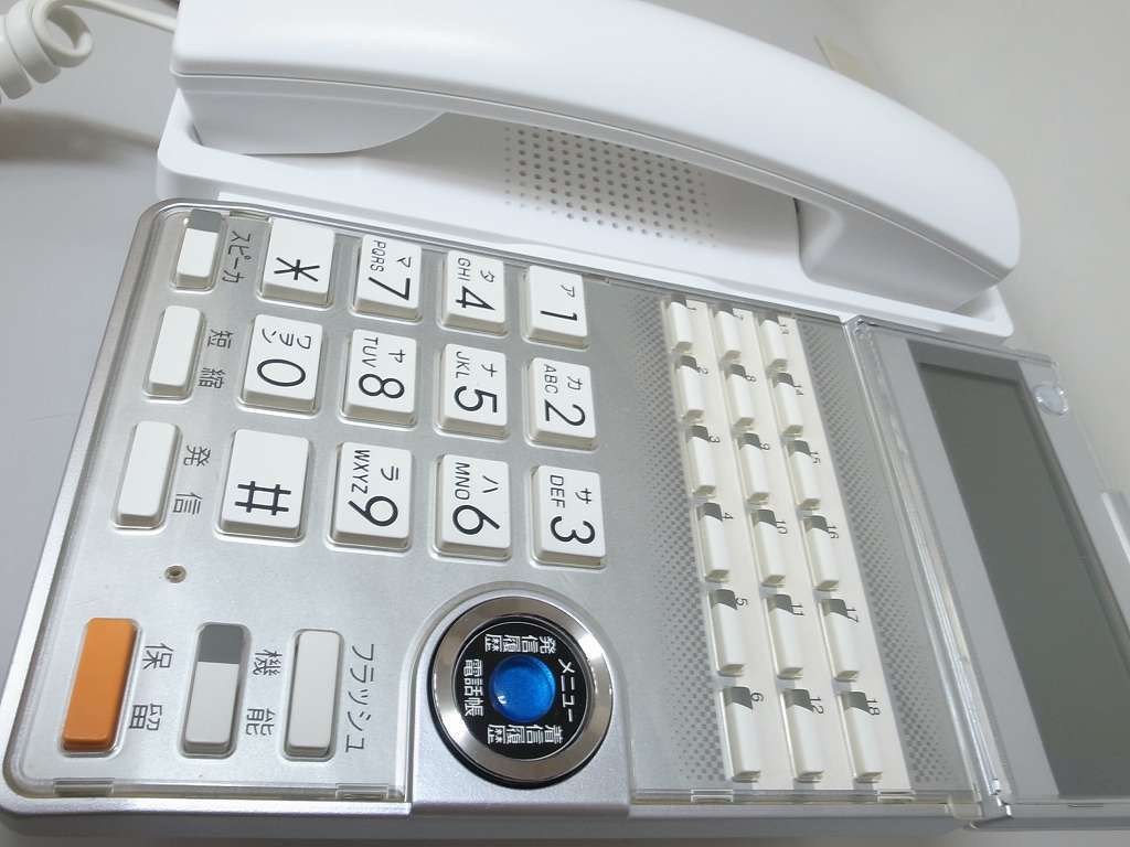 ■■saxa AGREA HM700　18ボタン多機能電話機　【TD615(W)】■■_画像2