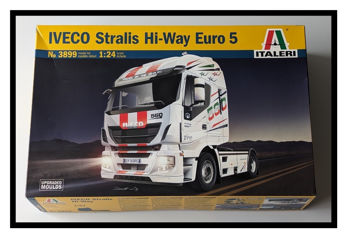 未組立 イタレリ 1/24 IVECO STRALIS Hi-Way トレーラーヘッド 3899 イベコ イヴェコ ITALERI 1円スタート！！の画像1