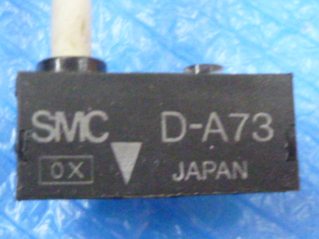 中古品 SMC 有接点オートスイッチ／レール取付タイプ D-A73 4個セット その5_画像2