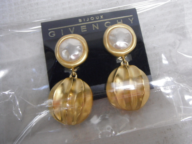  unused goods GIVENCHY Givenchy Gold color earrings accessory fake pearl non-standard-sized mail nationwide equal 140 jpy B1-a