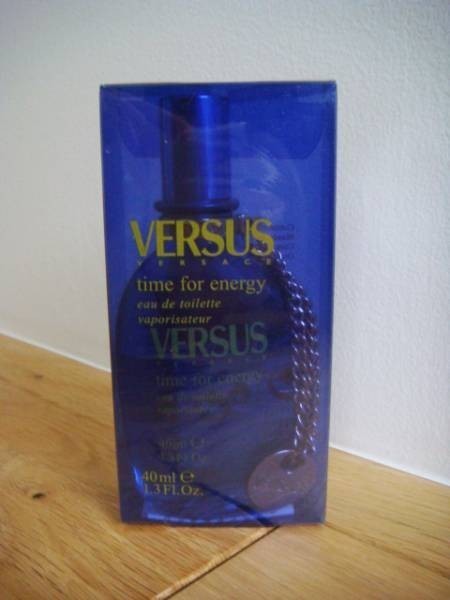  духи Versace verusa нагрудник m four Energie 40ml