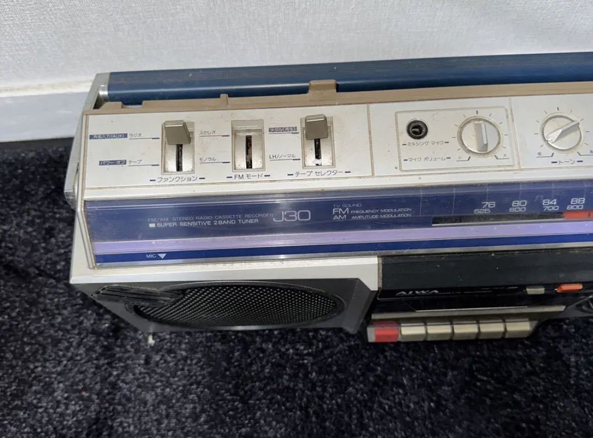 AIWA アイワ ラジカセ ラジオ カセットテープ CS-J30 昭和レトロ AIWA アイワ ラジカセ ラジオ カセットテープ CS-J30 昭和レトロ