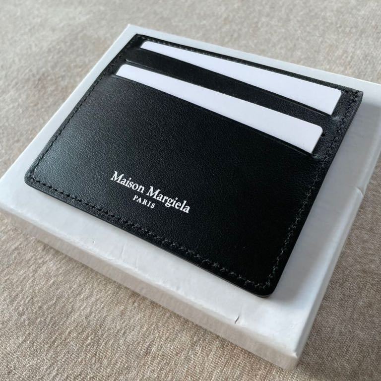 新品 メゾンマルジェラ カレンダーロゴ ラバーレザー カードケース