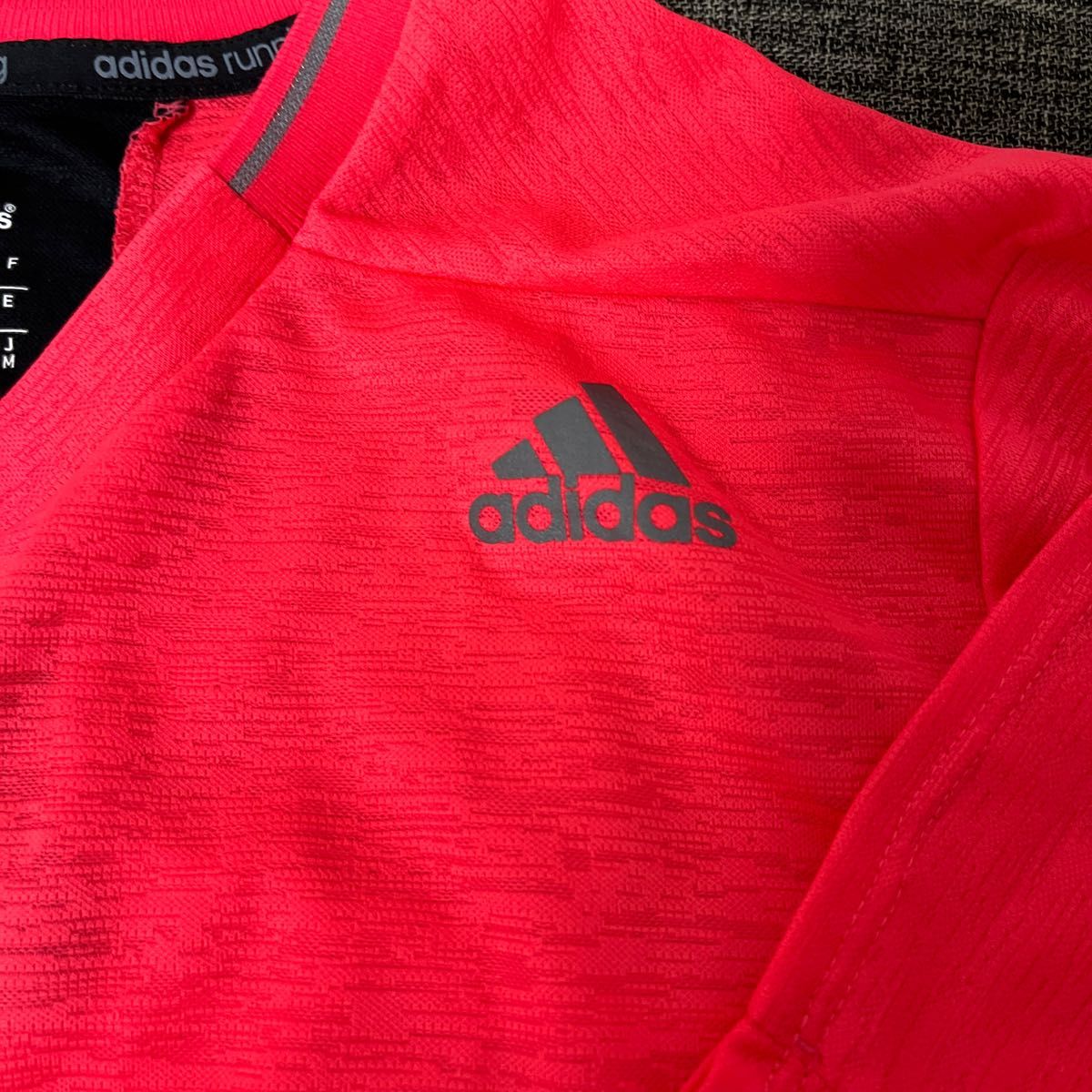 《 adidas》ランニング 半袖Tシャツ