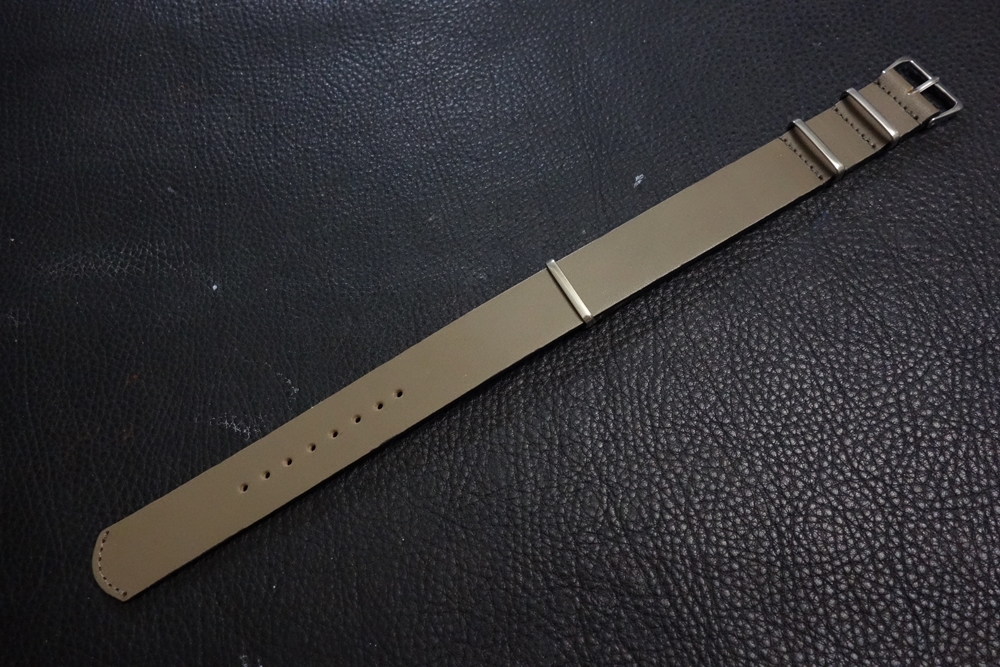 ◆Leather NATO G10Strap◆高品質国産本牛革カーフレザー KHAKI 22mm Custom Order(BUCKLE COLOR) 受注生産(納期10日前後) 腕時計ベルト_画像1