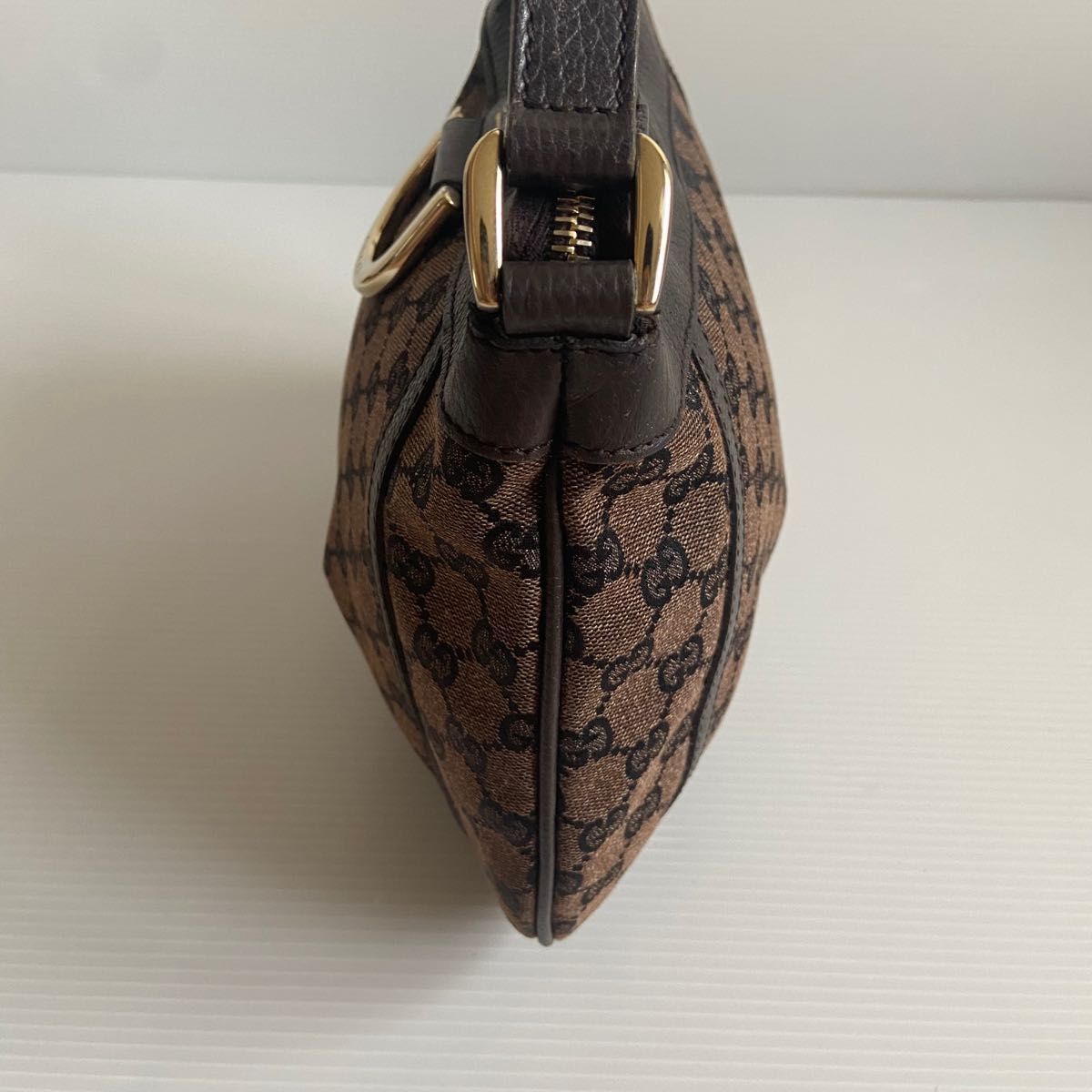 GUCCI グッチ アビー ショルダーバッグ 斜め掛け GG柄 キャンバス