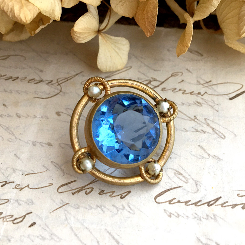  blue glass. round type brooch * and downward for searching antique Vintage necklace pendant bro can to costume jewelry 