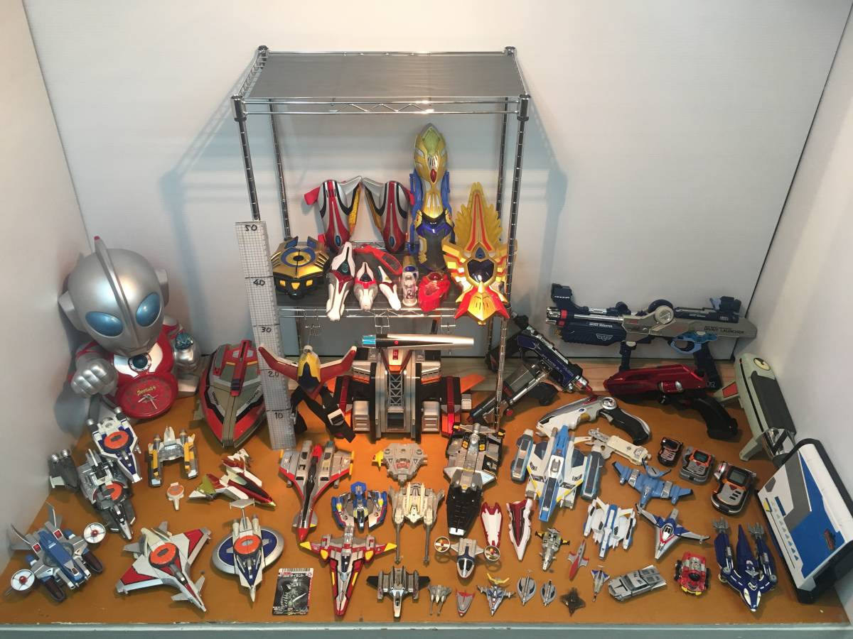 奧特曼怪物大軟乙烯聲圖手指木偶橡皮擦嘎查Shokutai Dorama Nogi鬧鐘科學特種部隊 原文:ウルトラマン 怪獣 ビッグ ソフビ サウンド フィギュア 指人形 消しゴム ガチャ 食玩 ジオラマ なりきリセット 目覚まし時計 科学特捜隊