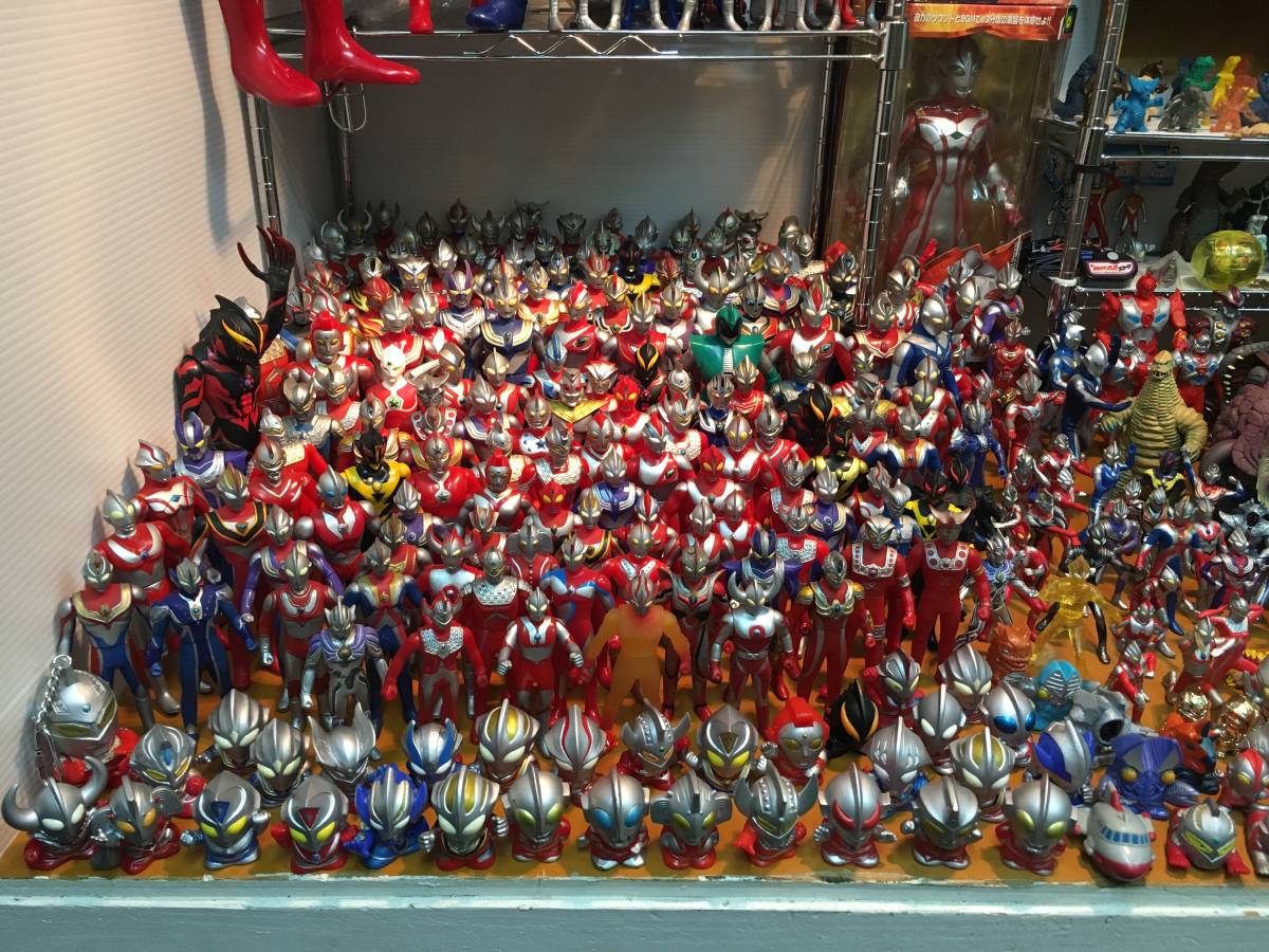 奧特曼怪物大軟乙烯聲圖手指木偶橡皮擦嘎查Shokutai Dorama Nogi鬧鐘科學特種部隊 原文:ウルトラマン 怪獣 ビッグ ソフビ サウンド フィギュア 指人形 消しゴム ガチャ 食玩 ジオラマ なりきリセット 目覚まし時計 科学特捜隊