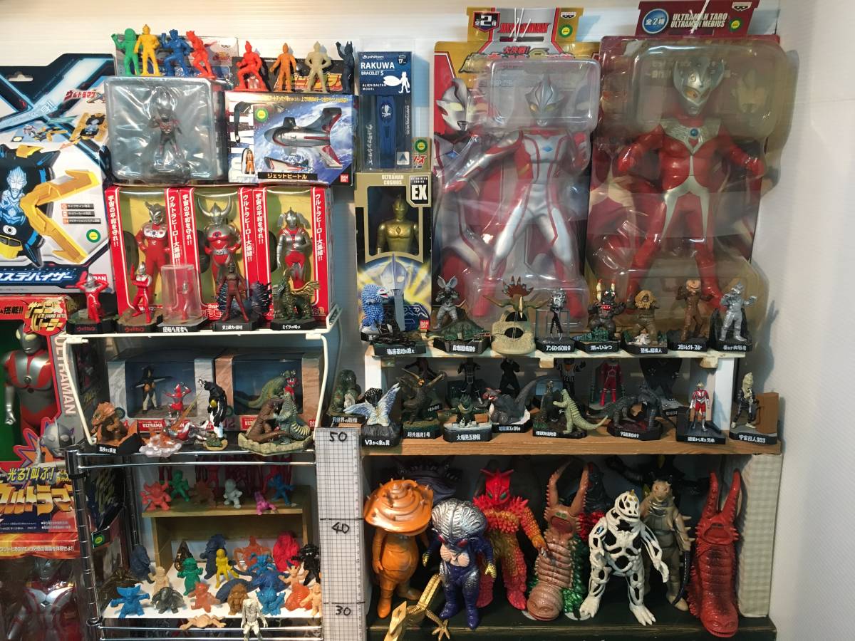 奧特曼怪物大軟乙烯聲圖手指木偶橡皮擦嘎查Shokutai Dorama Nogi鬧鐘科學特種部隊 原文:ウルトラマン 怪獣 ビッグ ソフビ サウンド フィギュア 指人形 消しゴム ガチャ 食玩 ジオラマ なりきリセット 目覚まし時計 科学特捜隊