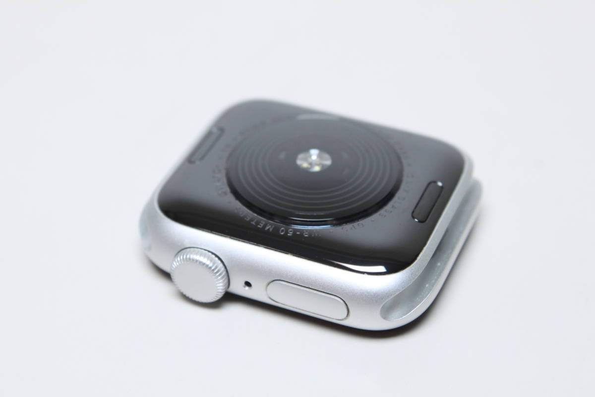 Apple Watch SE（第1世代）GPS/40mm/A2351〈MKQ93J/A〉⑤_画像6