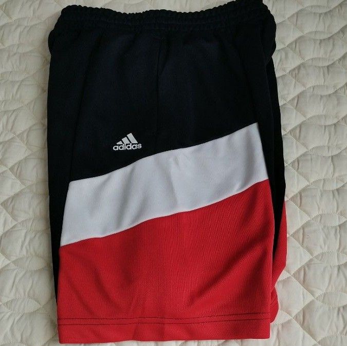 ハーフパンツ adidas ジャージ 半ズボン　150