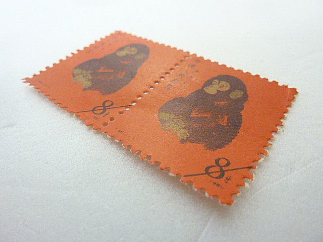 T473 希少 レプリカ 見本品 中国切手 2枚 赤猿 8分 中国人民郵政 T.46 (1-1) 　切手 赤ざる 赤ザル 子猿 子 サル さる_画像4