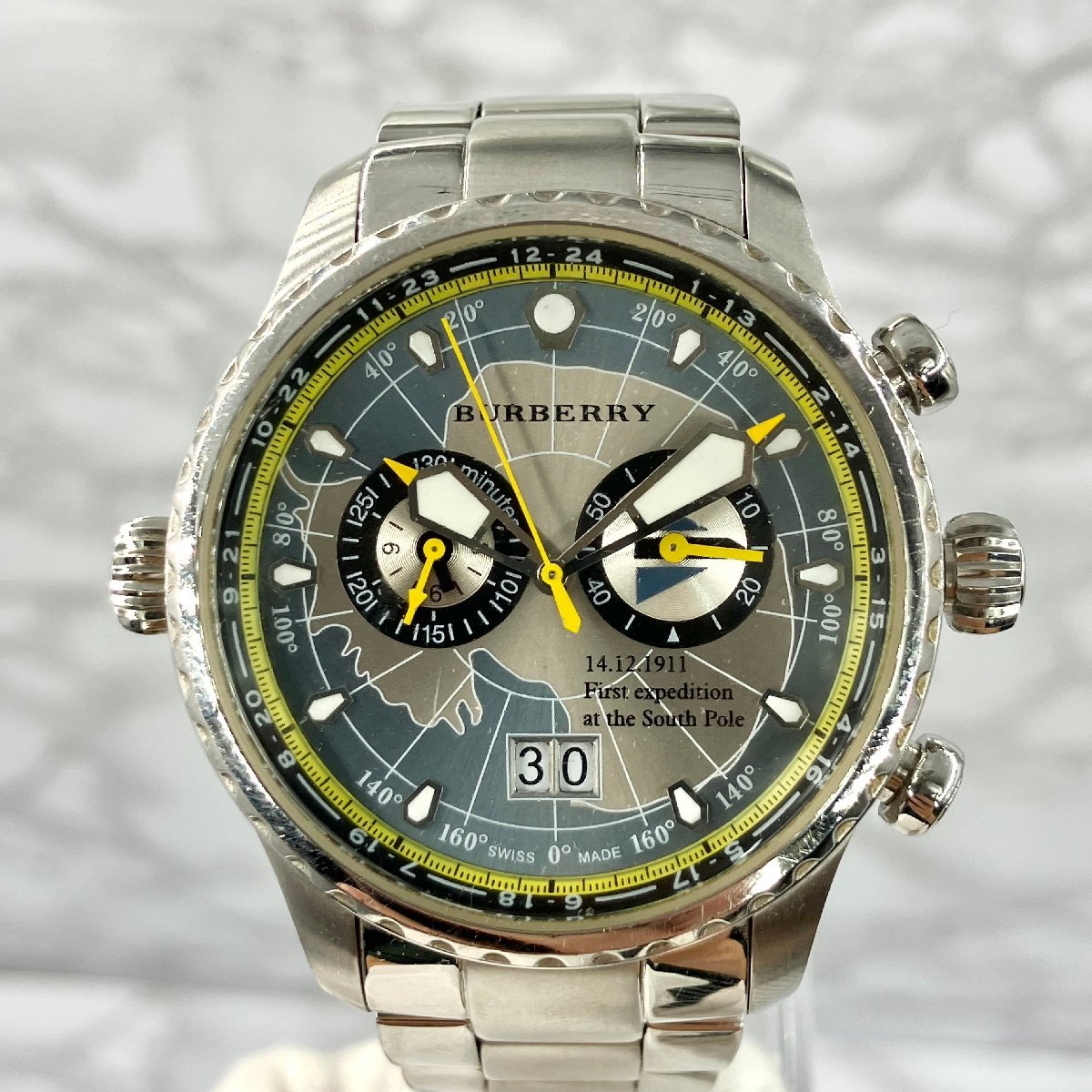 【美品】Burberry バーバリー クロノグラフ時計 腕時計 ステンレス ウォッチ シルバー メンズ ファッション アクセサリー 時計