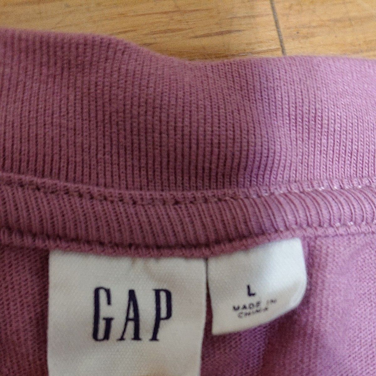 Gap Tシャツ