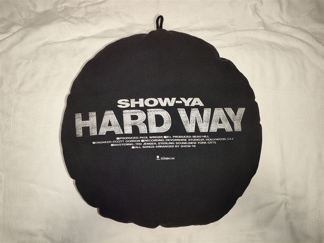SHOW-YA HARD WAY クッション_画像1