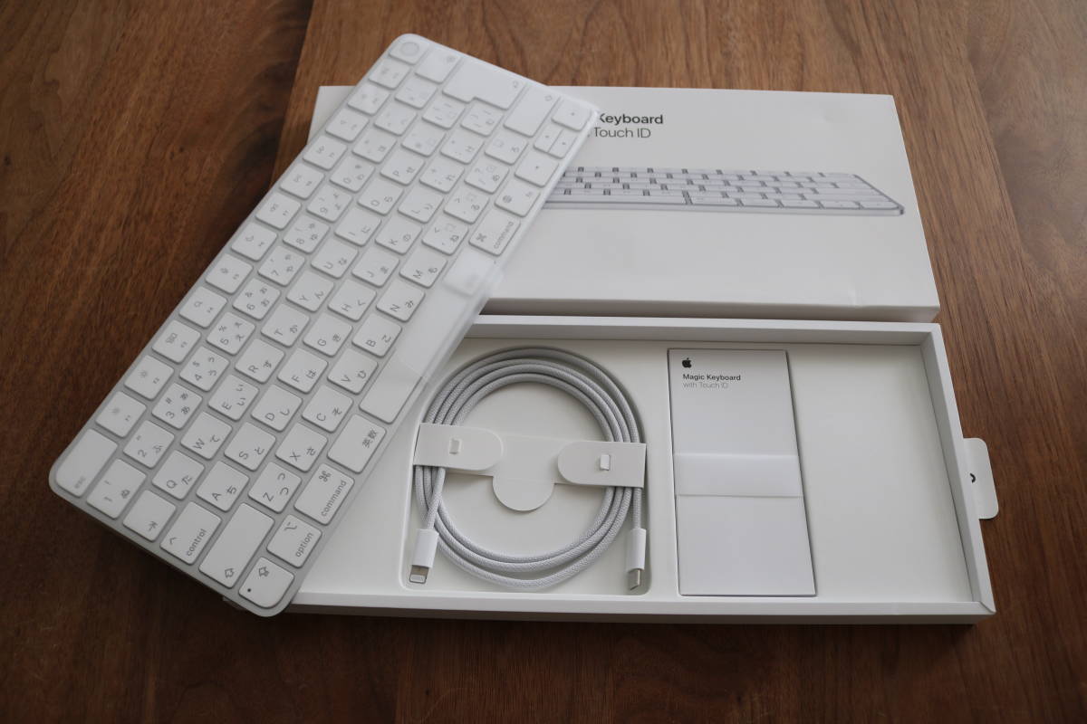 [未使用に近い/現行モデル] Apple Magic Keyboard White Touch ID/AppleシリコンMacモデル用Touch  ID搭載 A2449 MK293J/A JIS配列 ホワイト