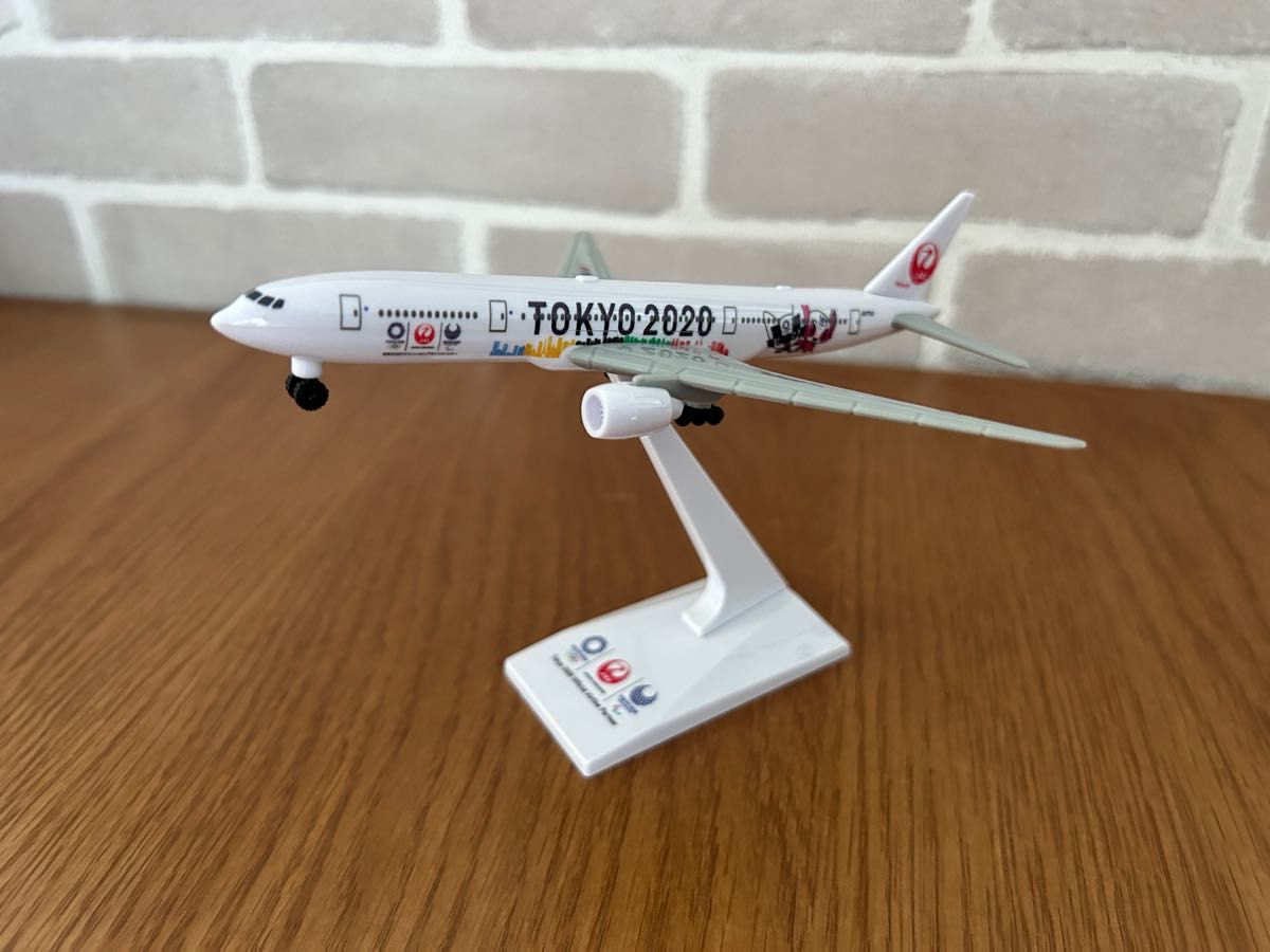 JAL 飛行機プラモデル TOKYO2020仕様 非売品|PayPayフリマ