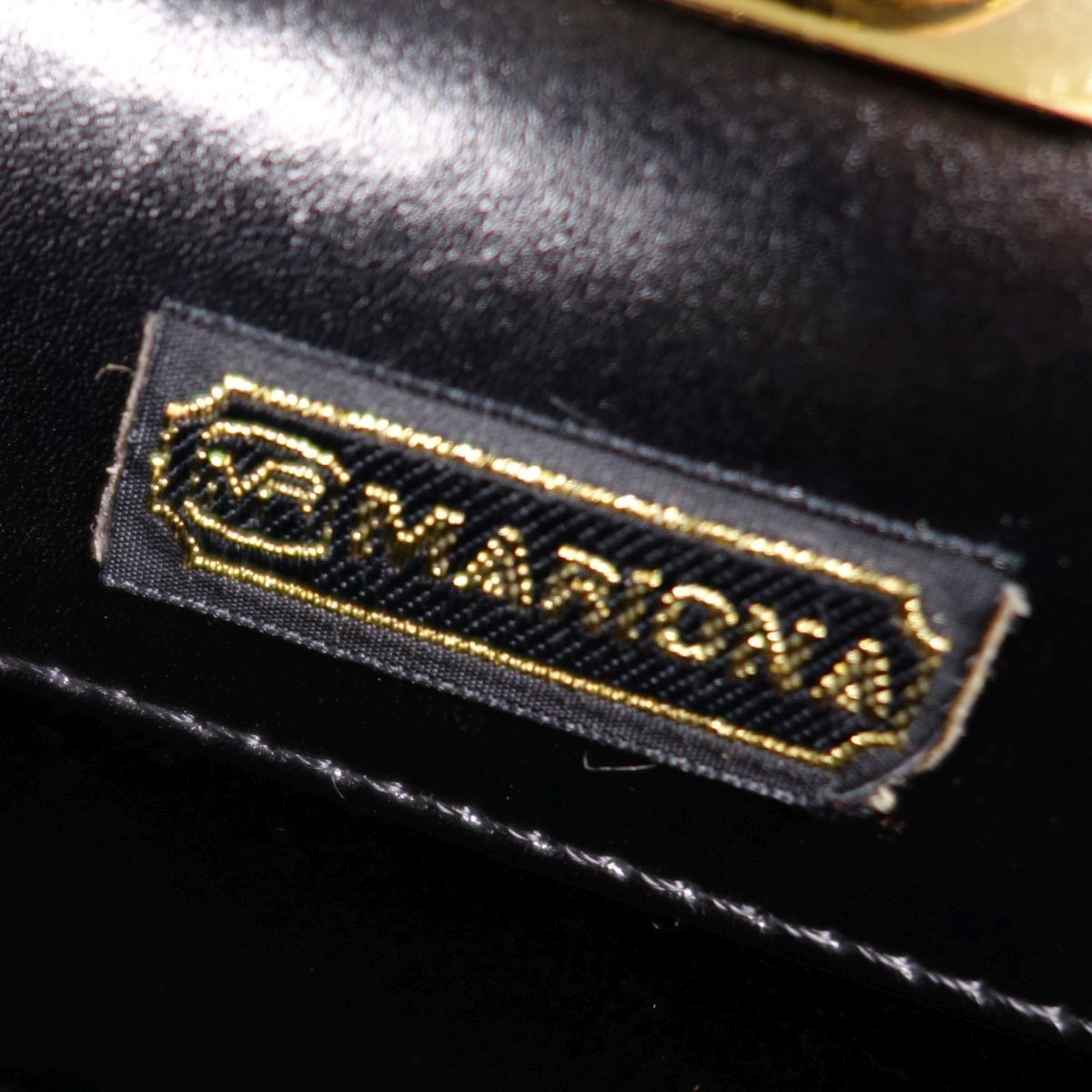 マリオナ MARIONA バッグ ハンドバッグ がま口 ゴールド金具 シャイニークロコ ワニ革 カバン レディース ブラック cg09db-rm27f06367の画像9