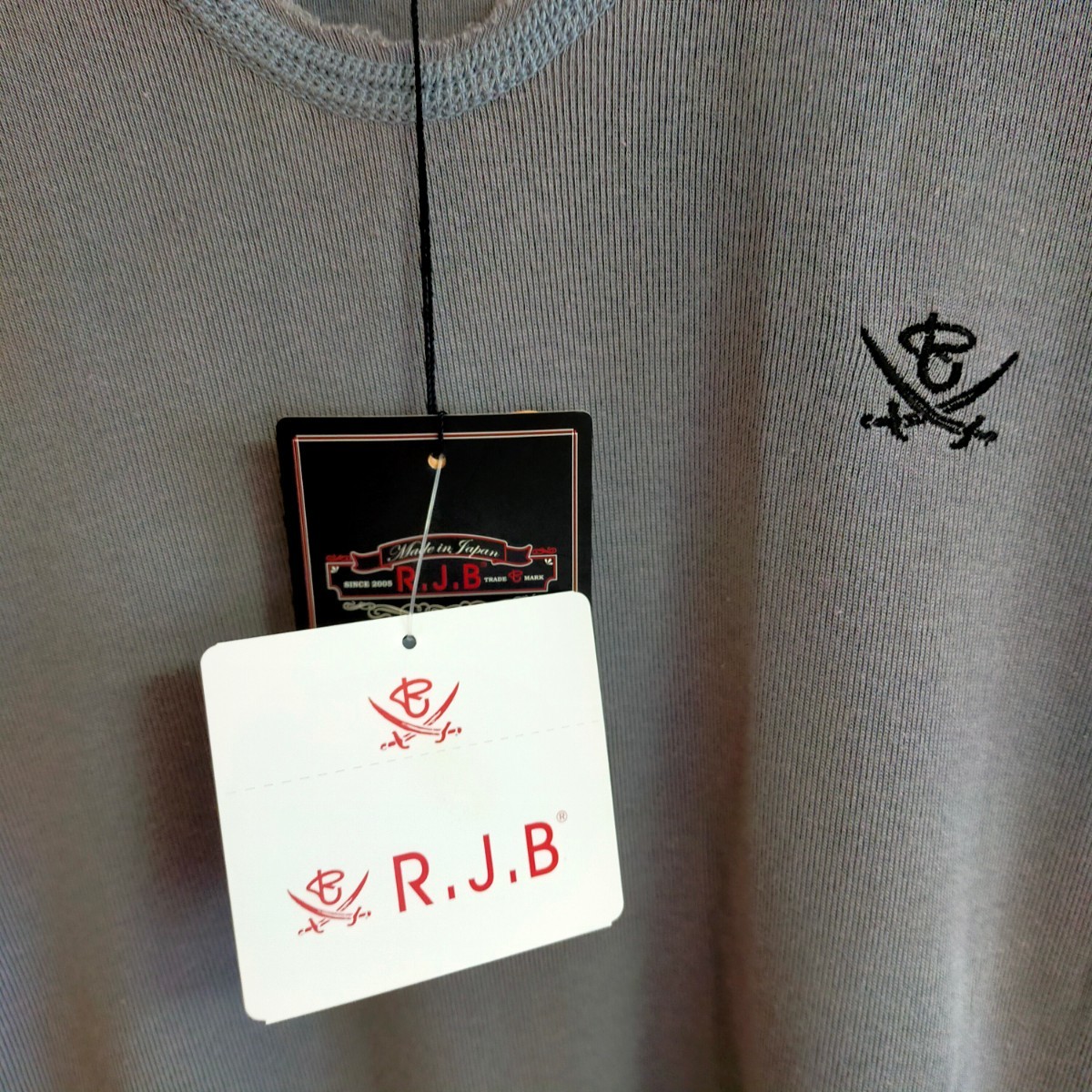 新品未使用タグ付 R.J.B the Flat Head フラットヘッド TU302S ワンポイント刺繍 Uネック 半袖Tシャツ 38(M) グレー_画像3