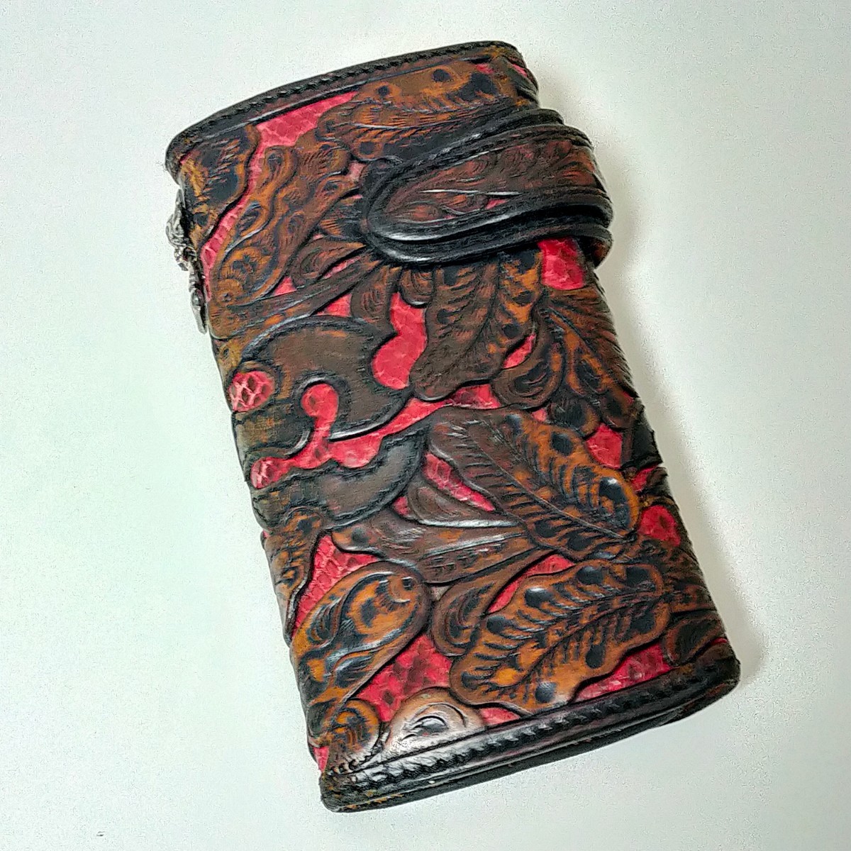 THE SLAYER スレイヤー 三つ折り ロングウォレット カービング 長財布 カスタムドロップハンドル付き レッドパイソン 蛇革 1部925製