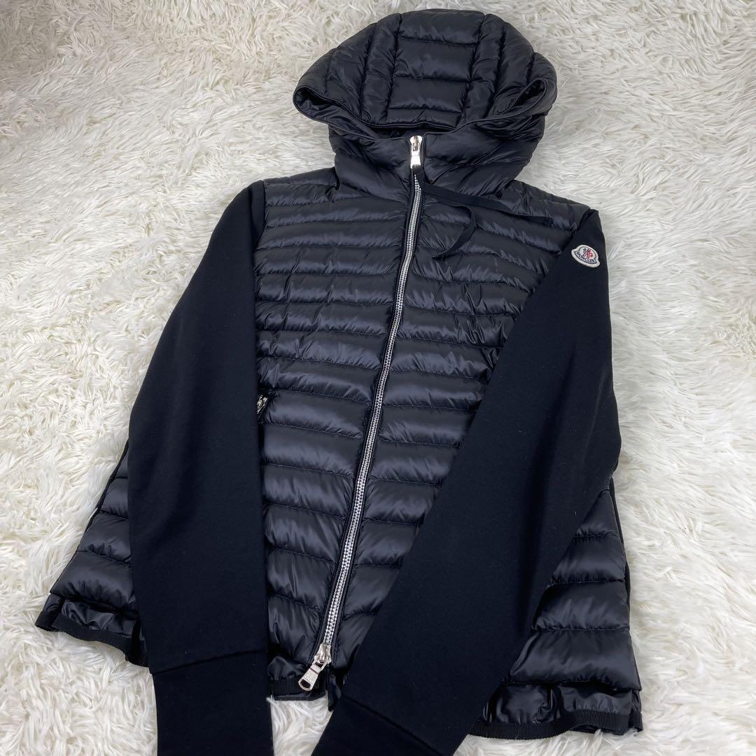 【美品】MONCLER モンクレール マグリアカーディガン MAGLIA CARDIGAN パーカー ブラック ダウン ロゴワッペン XS