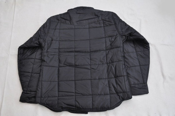 中綿シャツジャケット　ブラック　サイズＭ　新品　防寒デュポン社テフロン加工_画像2