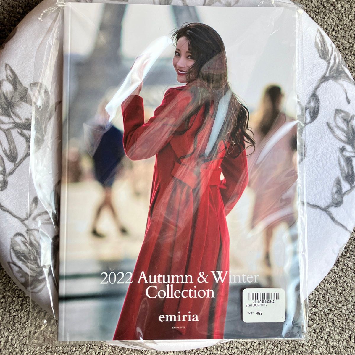 Emilia wiz 2022 Autumn&Winter Collection パンフレット