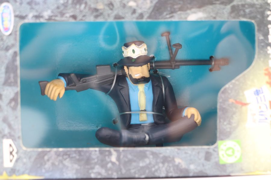 ルパン三世　カリオストロの城　フィギュア　次元大介　銭形警部　バンプレスト　とるとる愛テム　BANPRESTO_画像2