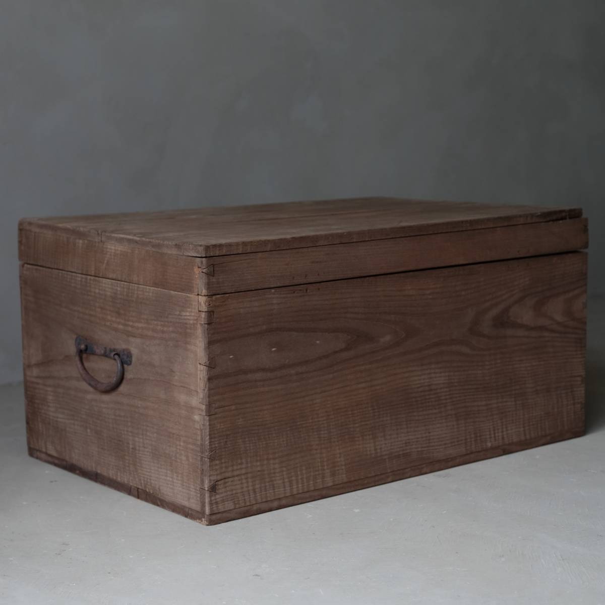 02570 штекер материал ... крышка есть дерево коробка / багажник ящик для одежды место хранения коробка старый мебель старый инструмент античный 