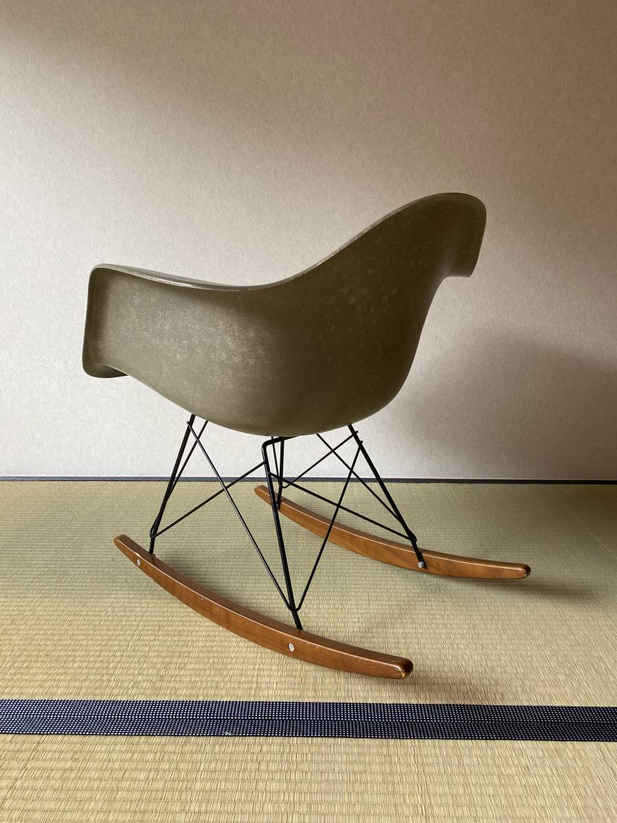 イームズ アーム シェルチェア ハーマンミラー Herman Miller Eames