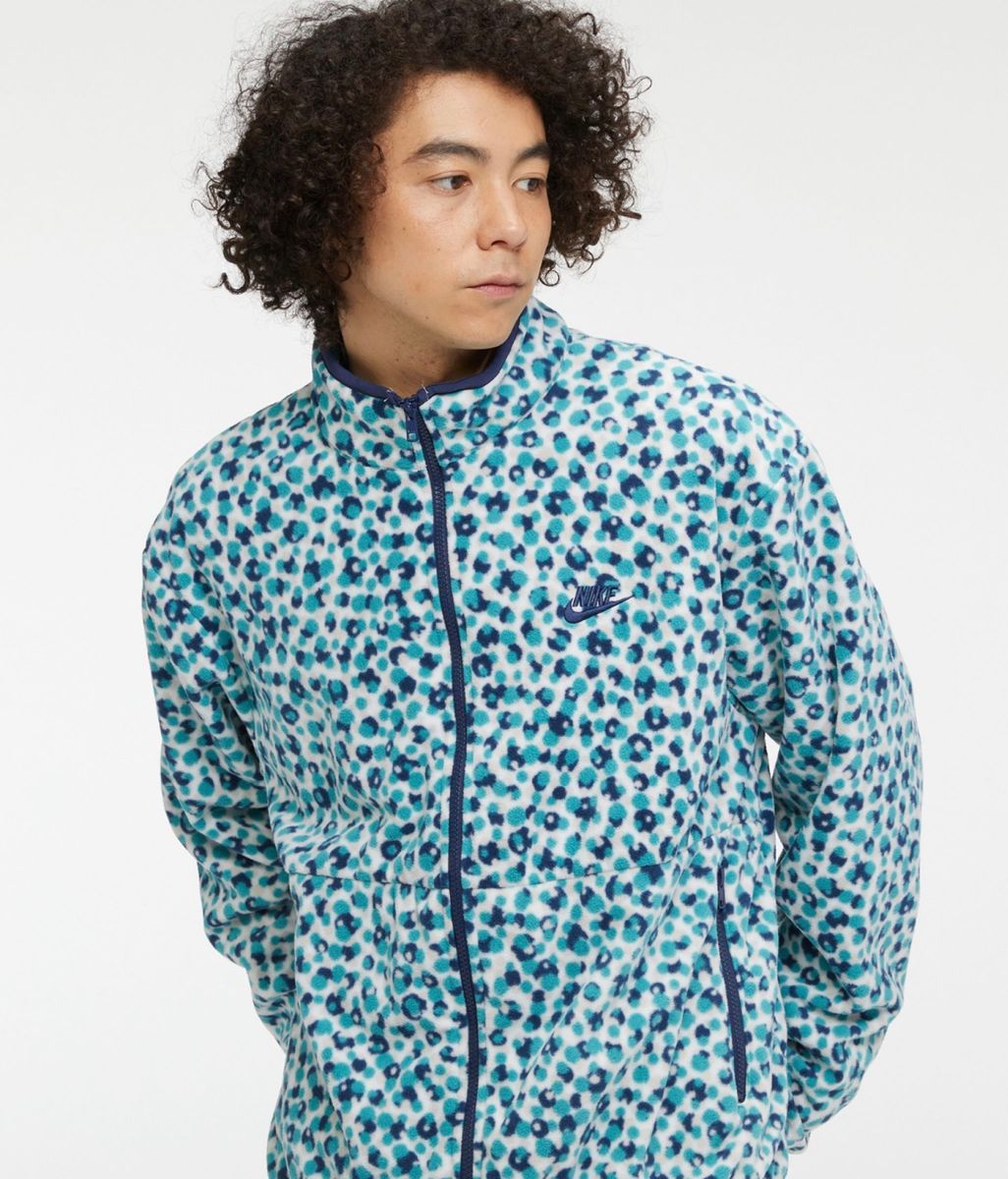 新品 定価9350円 NIKE フリースジャケット ブルー XLサイズ 新品 定価9350円 NIKE フリースジャケット ブルー XLサイズ