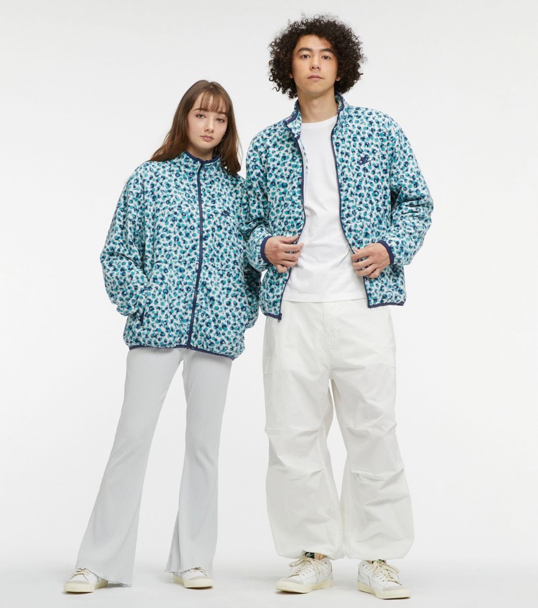 新品 定価9350円 NIKE フリースジャケット ブルー XLサイズ 新品 定価9350円 NIKE フリースジャケット ブルー XLサイズ