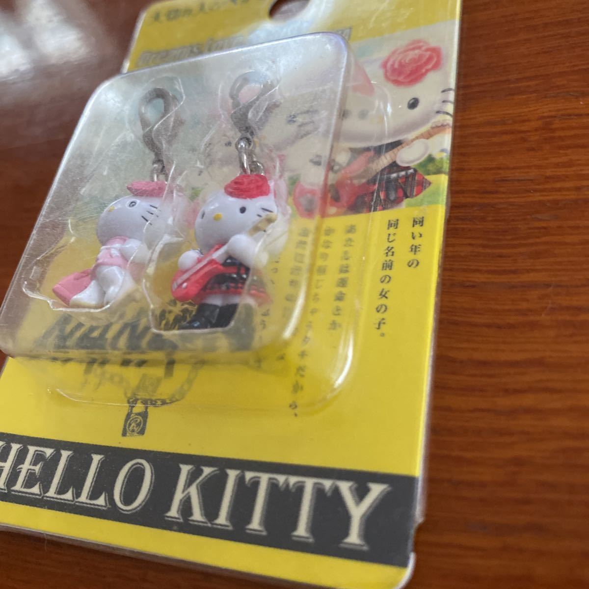 TBS GOTOCHI HELLO KITTY NANA ハローキティファスナーマスコットセット 大崎ナナ 小松奈々 大切な人とペアでもっててね… レア物の画像4